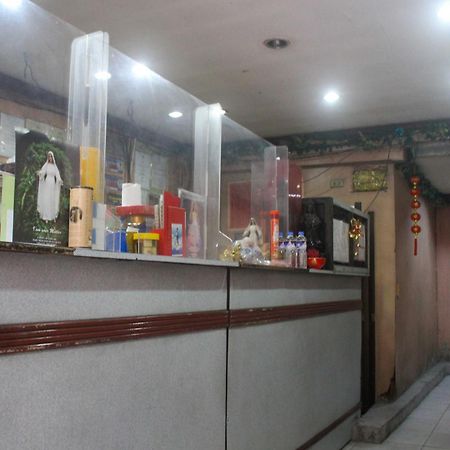 Oyo 1011 First Hotel Manila Luaran gambar