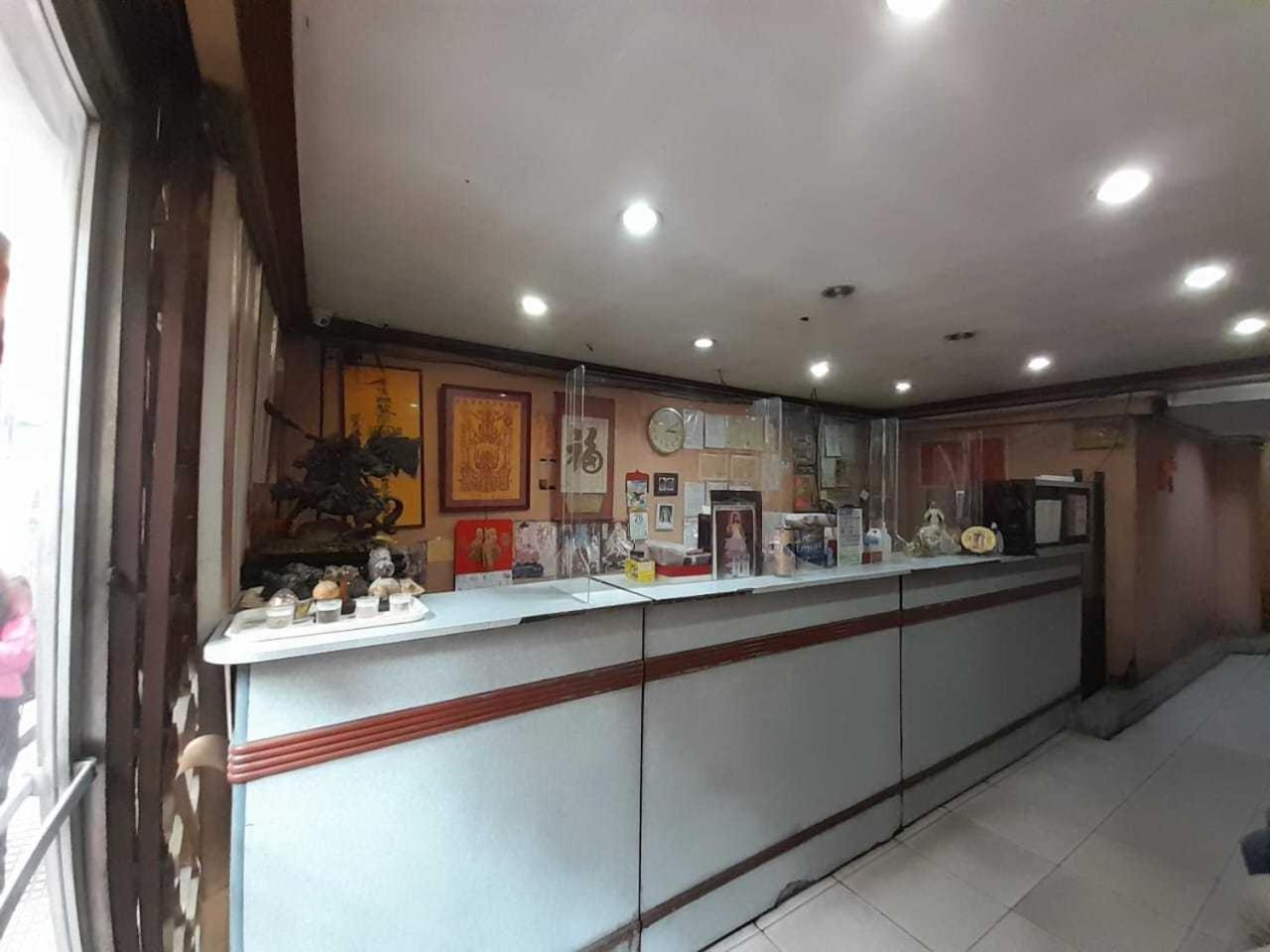 Oyo 1011 First Hotel Manila Luaran gambar