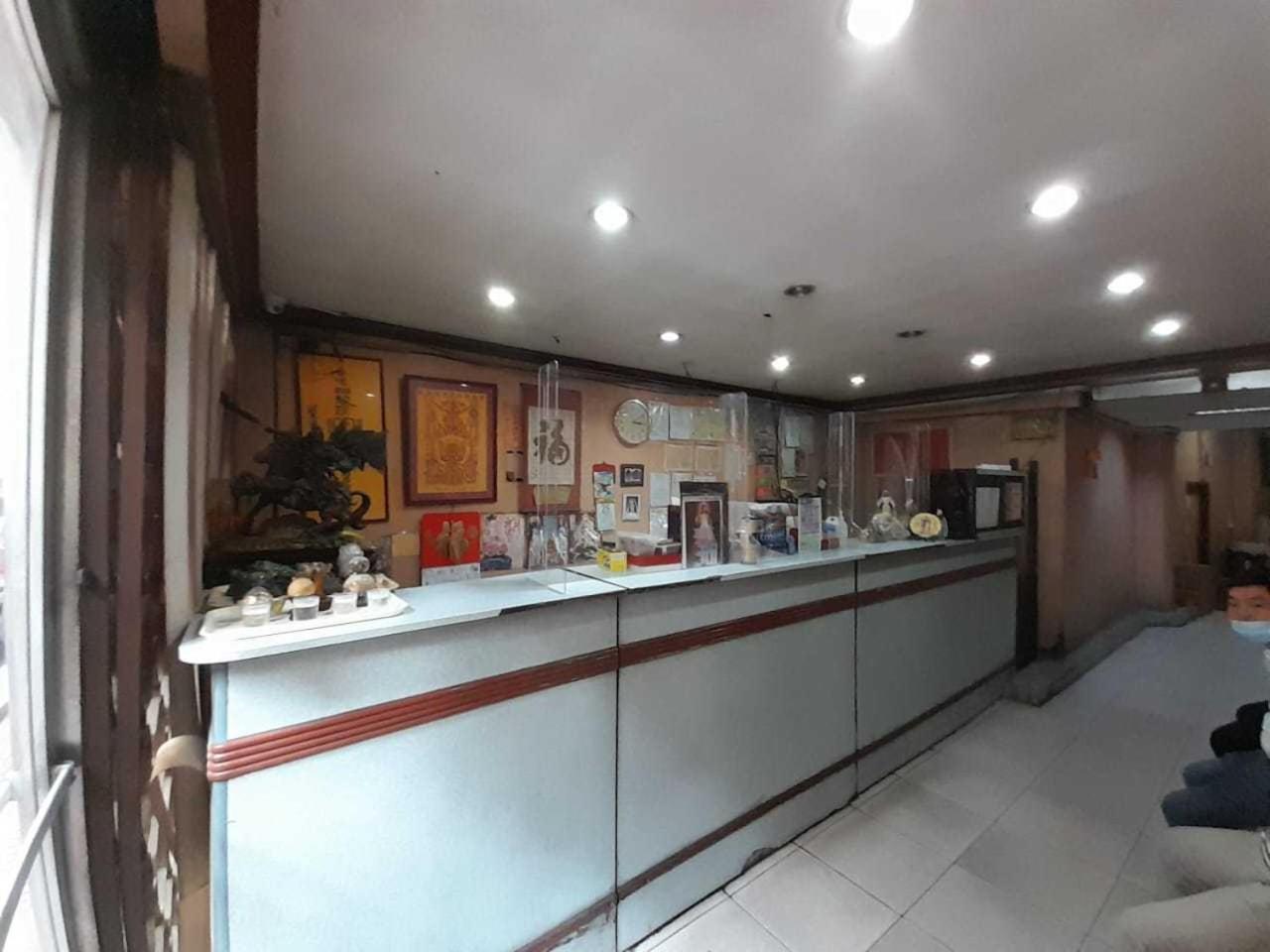 Oyo 1011 First Hotel Manila Luaran gambar